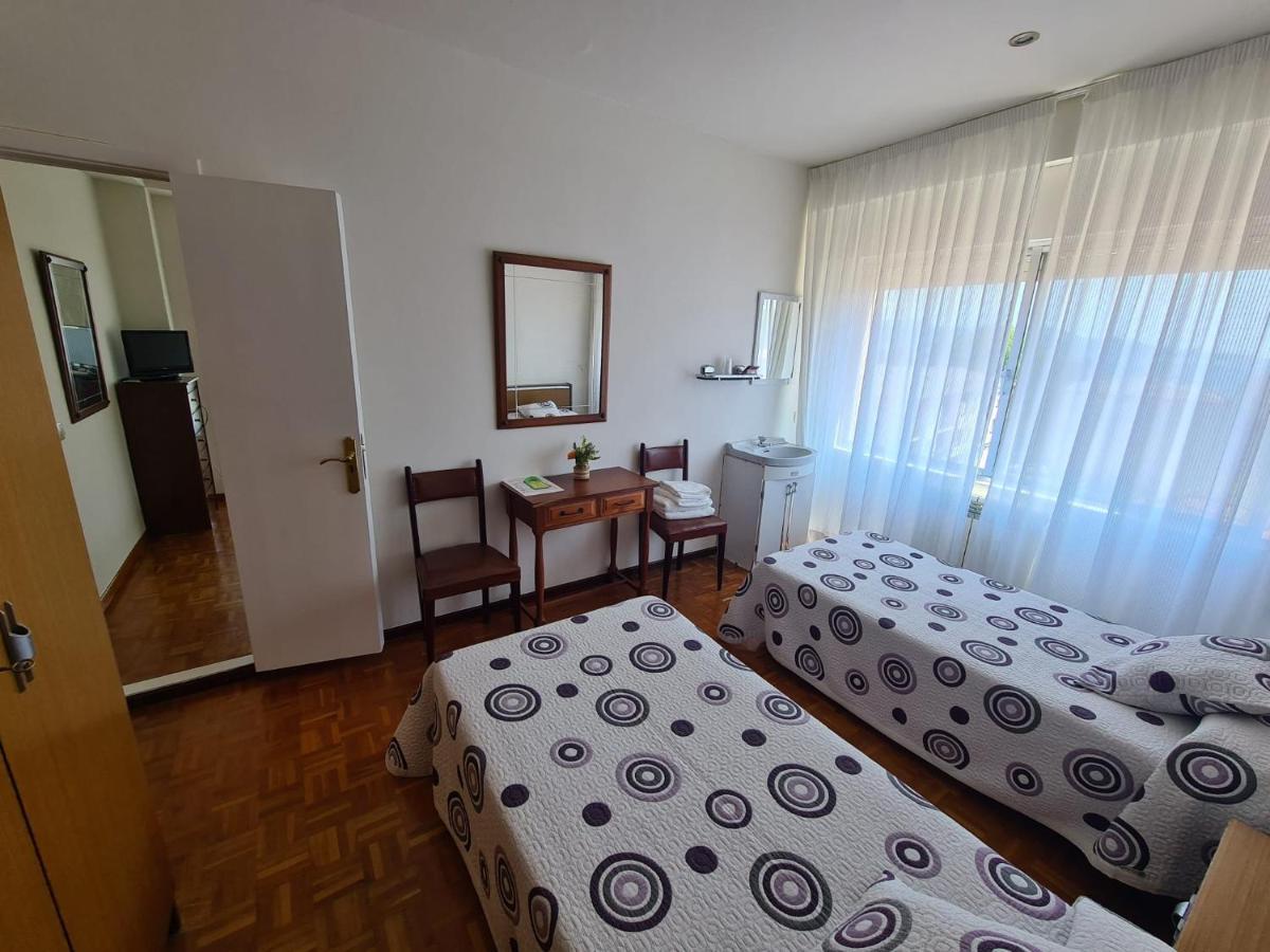 Hotel Hostal Playa Atlantica Louro Exterior foto